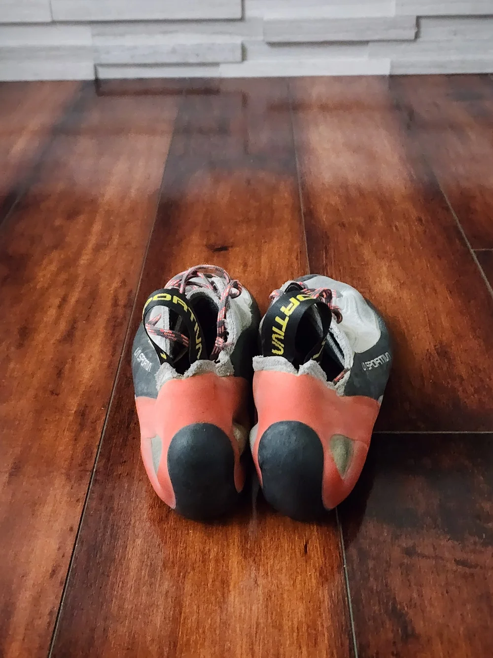 La Sportiva Finale Rock Climbing Shoes EU 38.5 Women's US 7.5 Gray Orange Lace U
